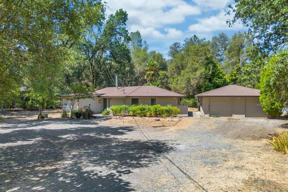 6503 RICHARD AVE, PLACERVILLE, CA 95667, photo 1 of 48