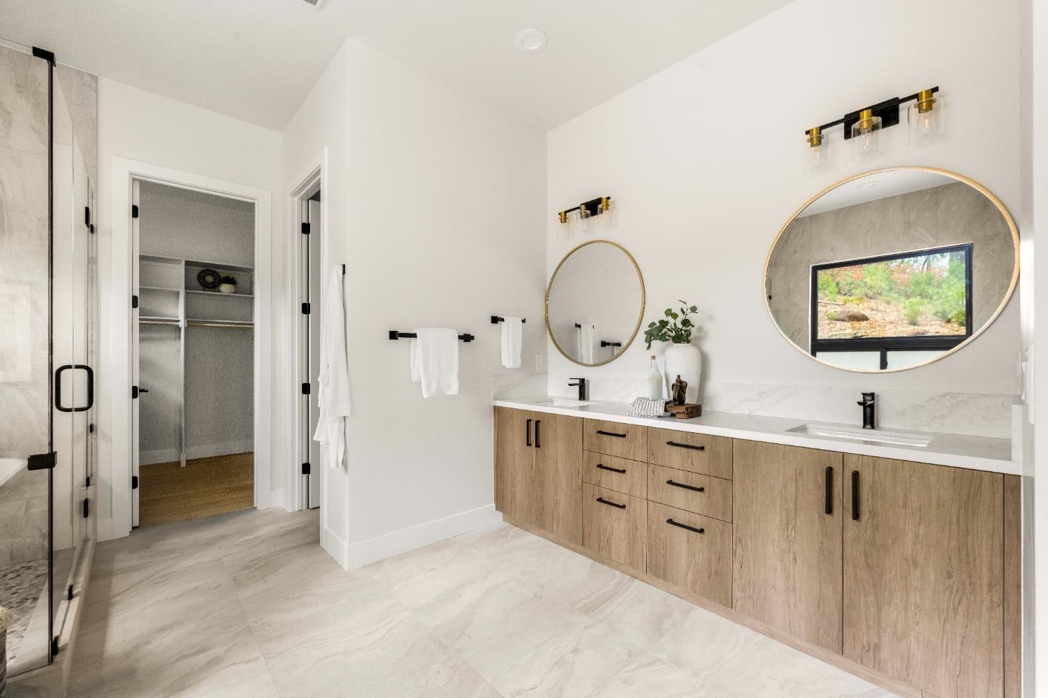 Meadow Vista, California, 95722, United States, 4 Bedrooms Bedrooms, ,4 BathroomsBathrooms,Residential,Active,2006812