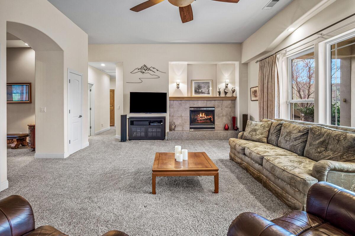 Placerville, California, 95667, United States, 4 Bedrooms Bedrooms, ,3 BathroomsBathrooms,Residential,Active,2006974