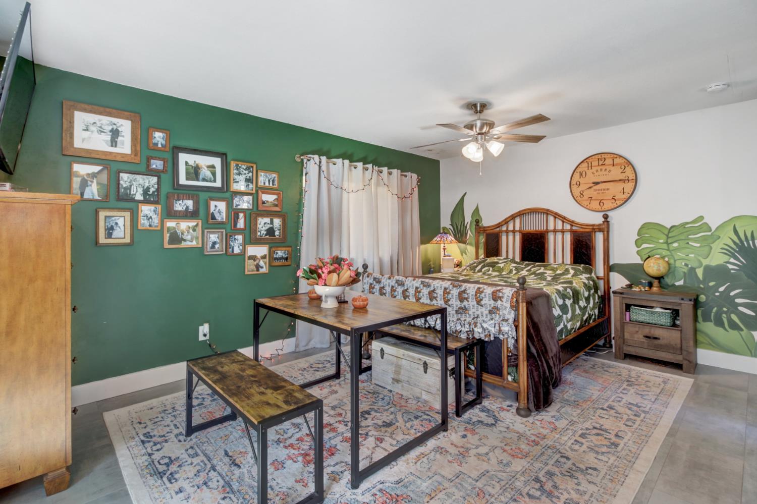 Carmichael, California, 95608, United States, 5 Bedrooms Bedrooms, ,4 BathroomsBathrooms,Residential,Active,1952048