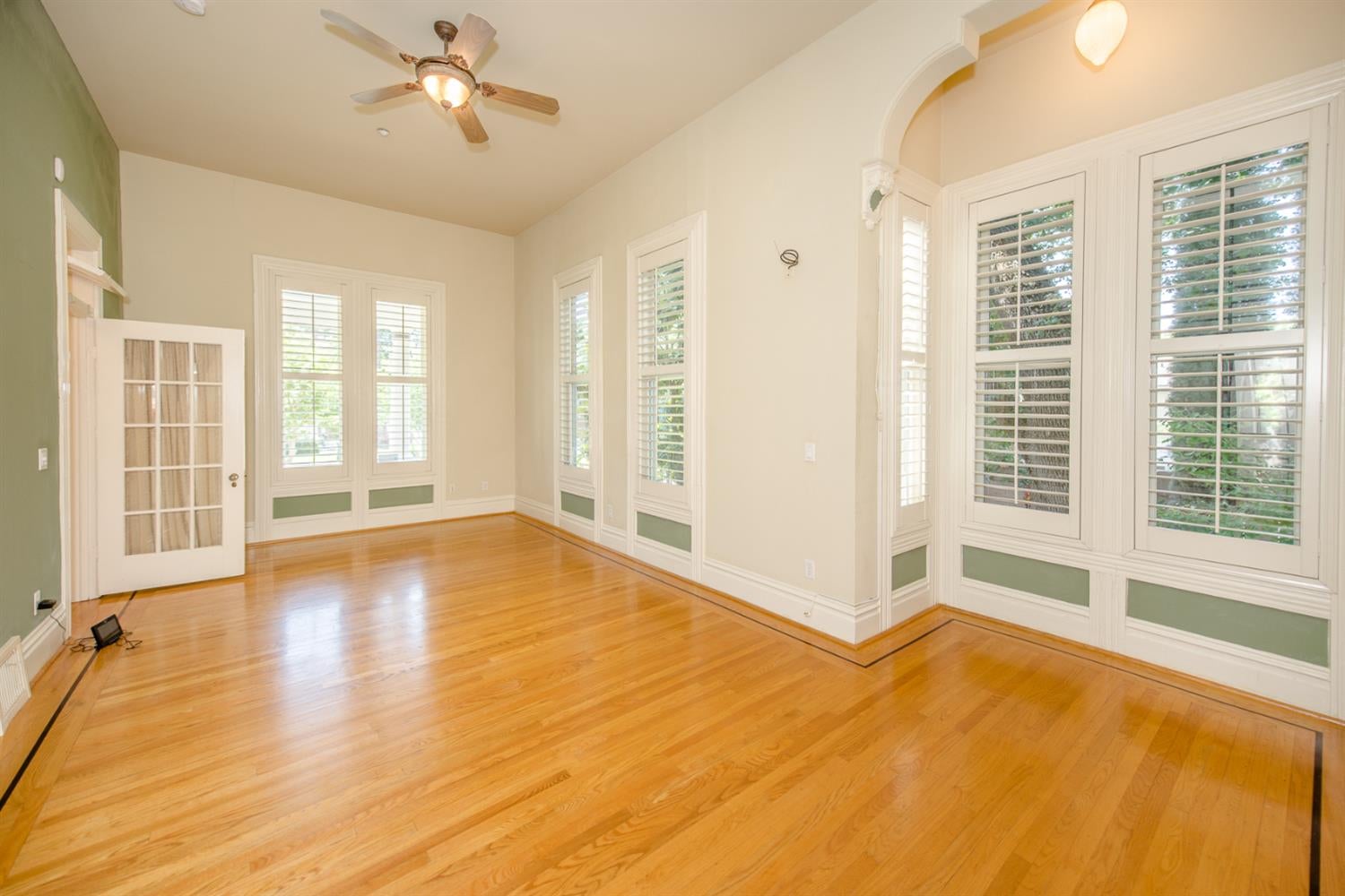 Woodland, California, 95695, United States, 5 Bedrooms Bedrooms, ,4 BathroomsBathrooms,Residential,Active,1843839