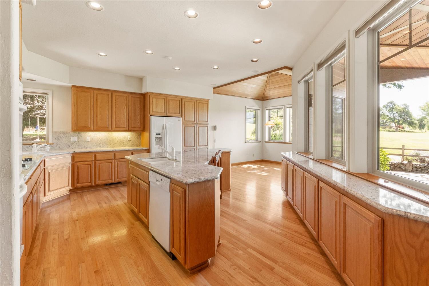 Angels Camp, California, 95222, United States, 3 Bedrooms Bedrooms, ,4 BathroomsBathrooms,Residential,Active,2036048