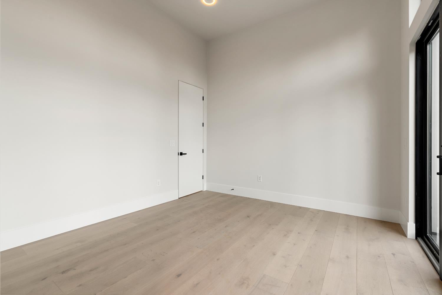 Newcastle, California, 95658, United States, 5 Bedrooms Bedrooms, ,5 BathroomsBathrooms,Residential,Active,1989749