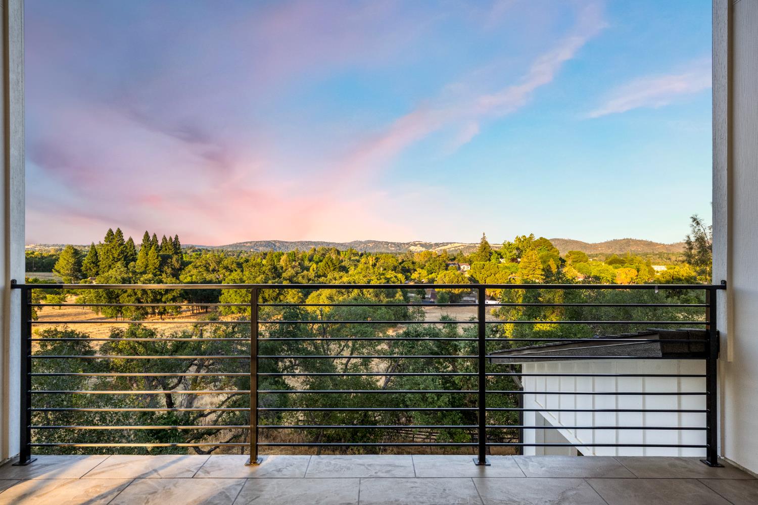 Loomis, California, 95650, United States, 5 Bedrooms Bedrooms, ,4 BathroomsBathrooms,Residential,Active,1959535