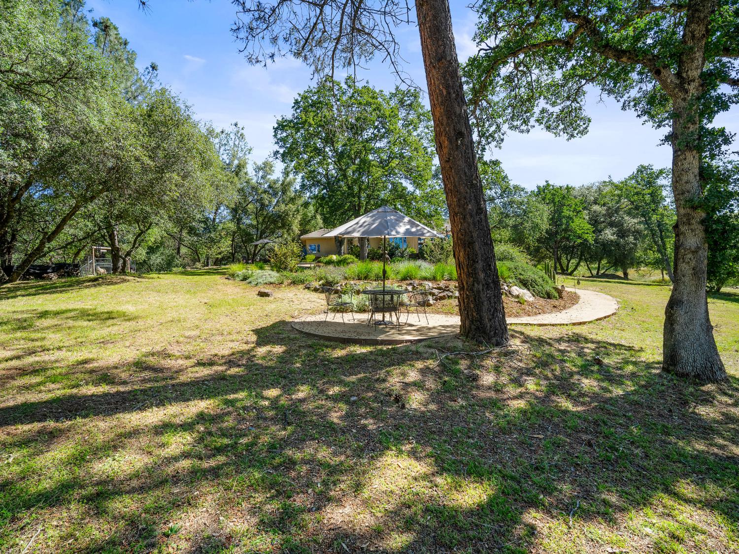 Placerville, California, 95667, United States, 3 Bedrooms Bedrooms, ,4 BathroomsBathrooms,Residential,Active,2042684