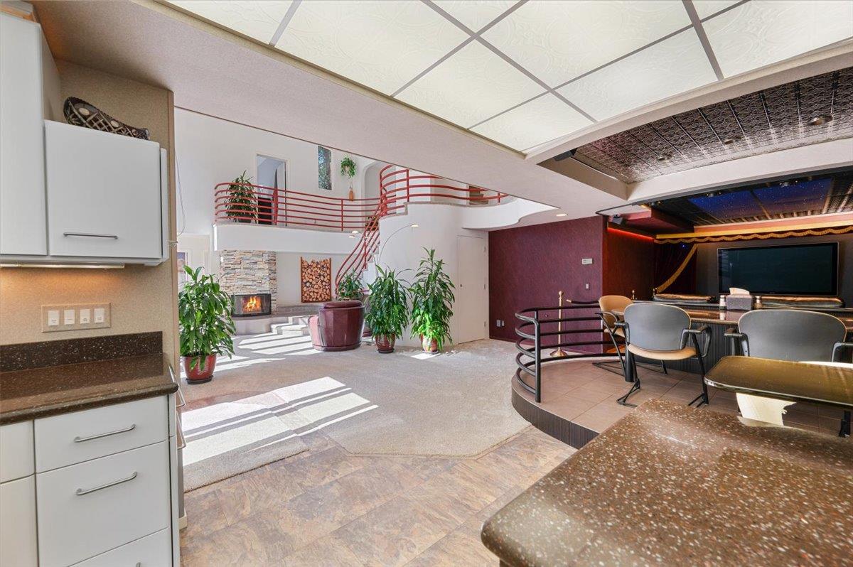 Nevada City, California, 95959, United States, 3 Bedrooms Bedrooms, ,4 BathroomsBathrooms,Residential,Active,1919387