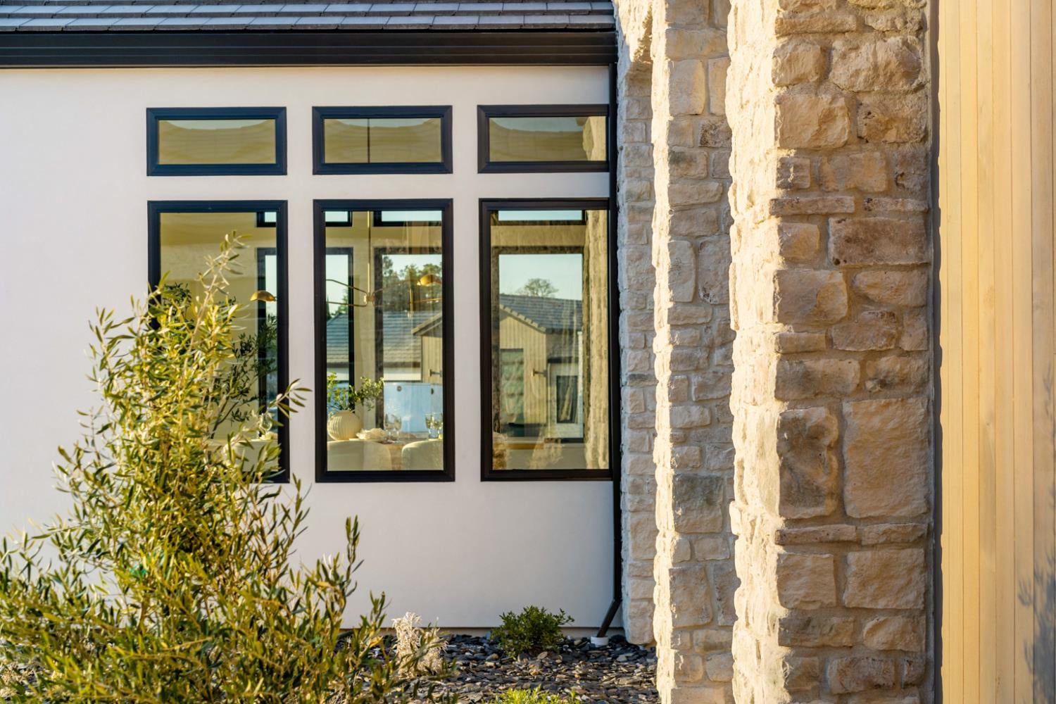 Loomis, California, 95650, United States, 4 Bedrooms Bedrooms, ,5 BathroomsBathrooms,Residential,Active,1893259