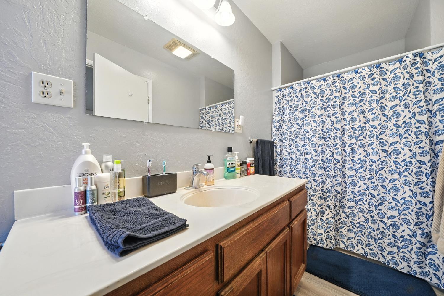 Angels Camp, California, 95222, United States, 3 Bedrooms Bedrooms, ,2 BathroomsBathrooms,Residential,Active,1942399