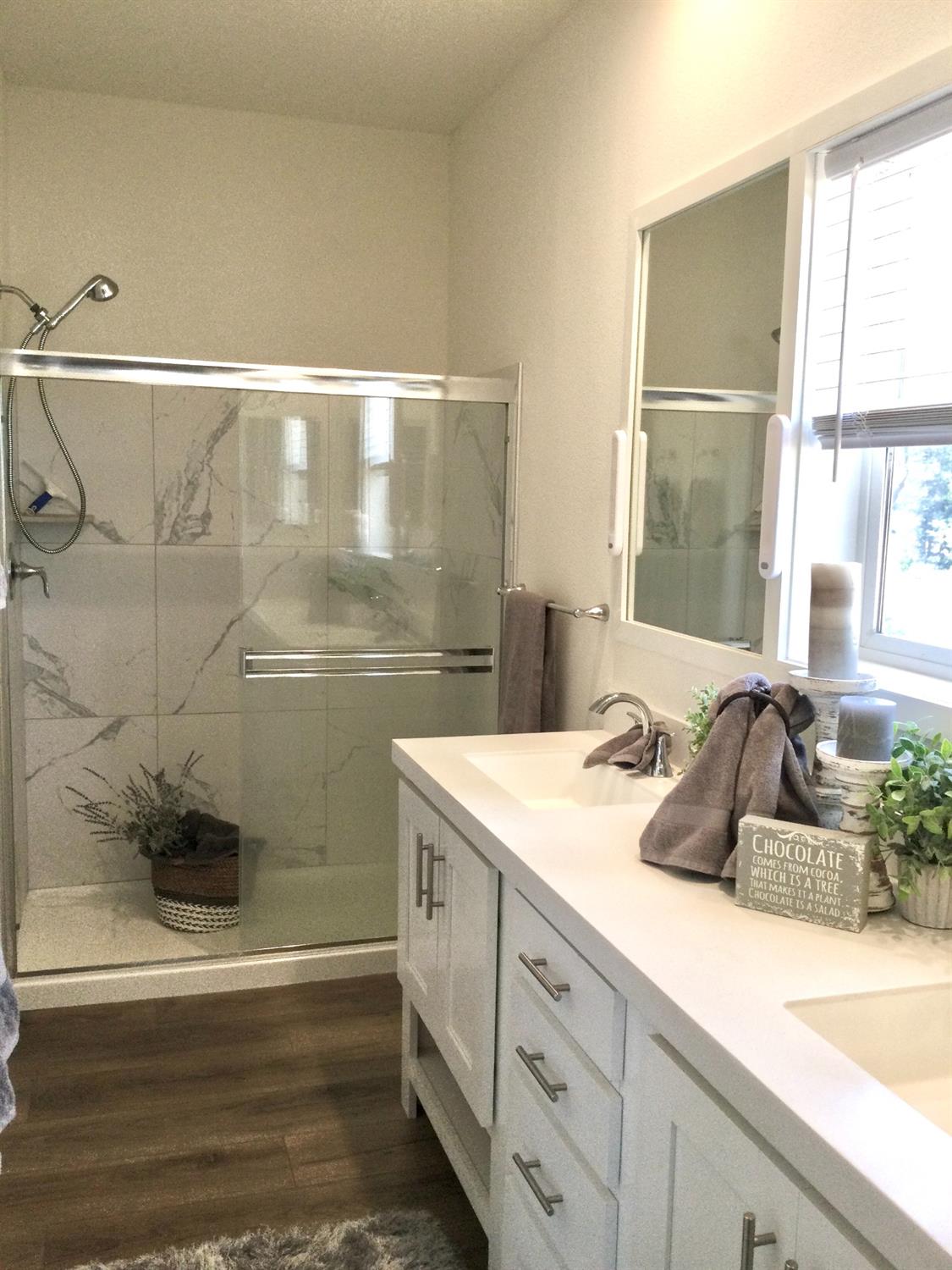 Pollock Pines, California, 95726, United States, 4 Bedrooms Bedrooms, ,3 BathroomsBathrooms,Residential,Active,1880012