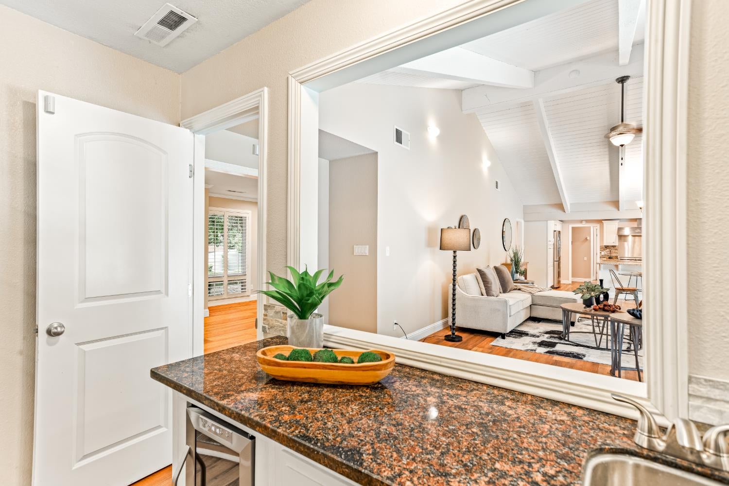 Sacramento, California, 95864, United States, 5 Bedrooms Bedrooms, ,3 BathroomsBathrooms,Residential,Active,1946308