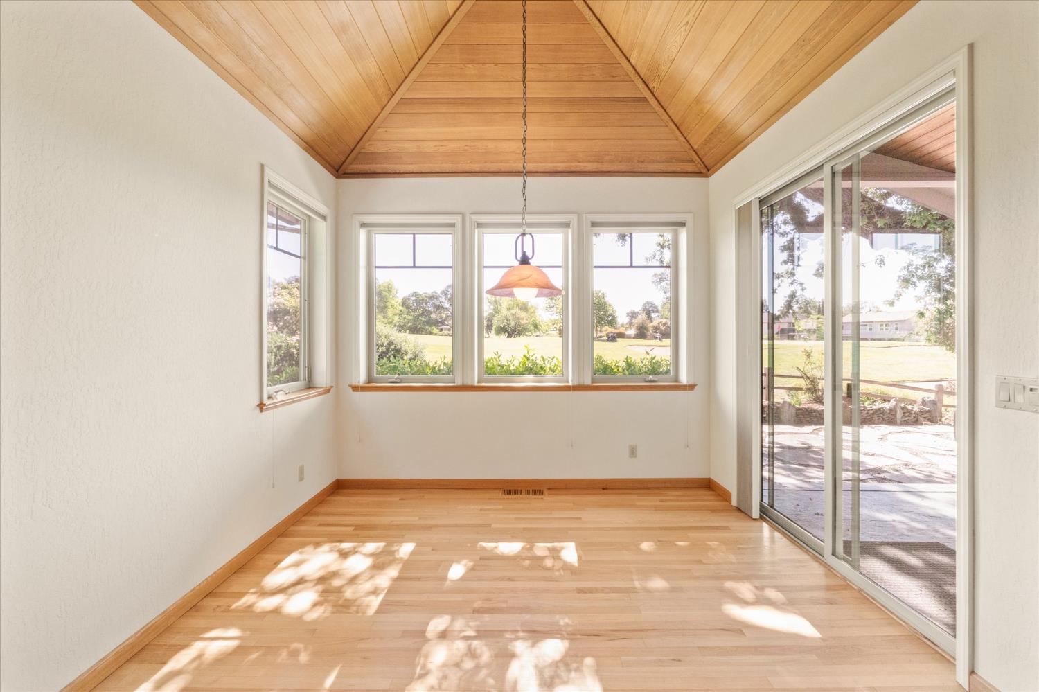 Angels Camp, California, 95222, United States, 3 Bedrooms Bedrooms, ,4 BathroomsBathrooms,Residential,Active,2036048
