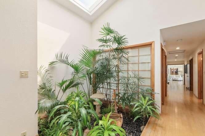 Sacramento, California, 95864, United States, 4 Bedrooms Bedrooms, ,3 BathroomsBathrooms,Residential,Active,1808144