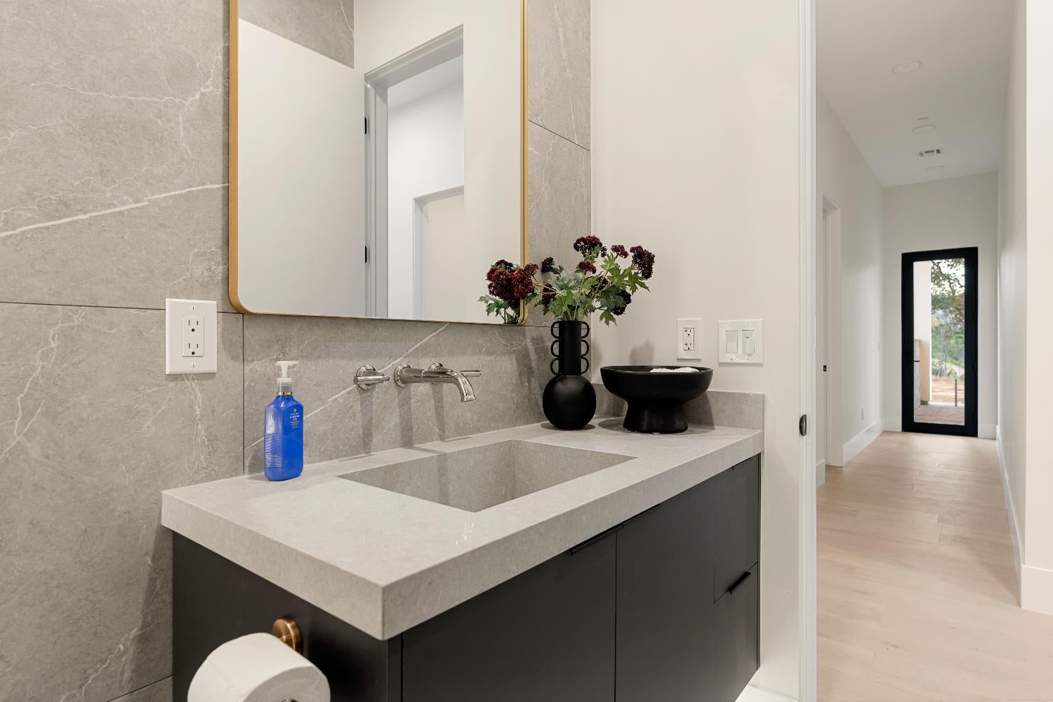 Newcastle, California, 95658, United States, 5 Bedrooms Bedrooms, ,5 BathroomsBathrooms,Residential,Active,1989749