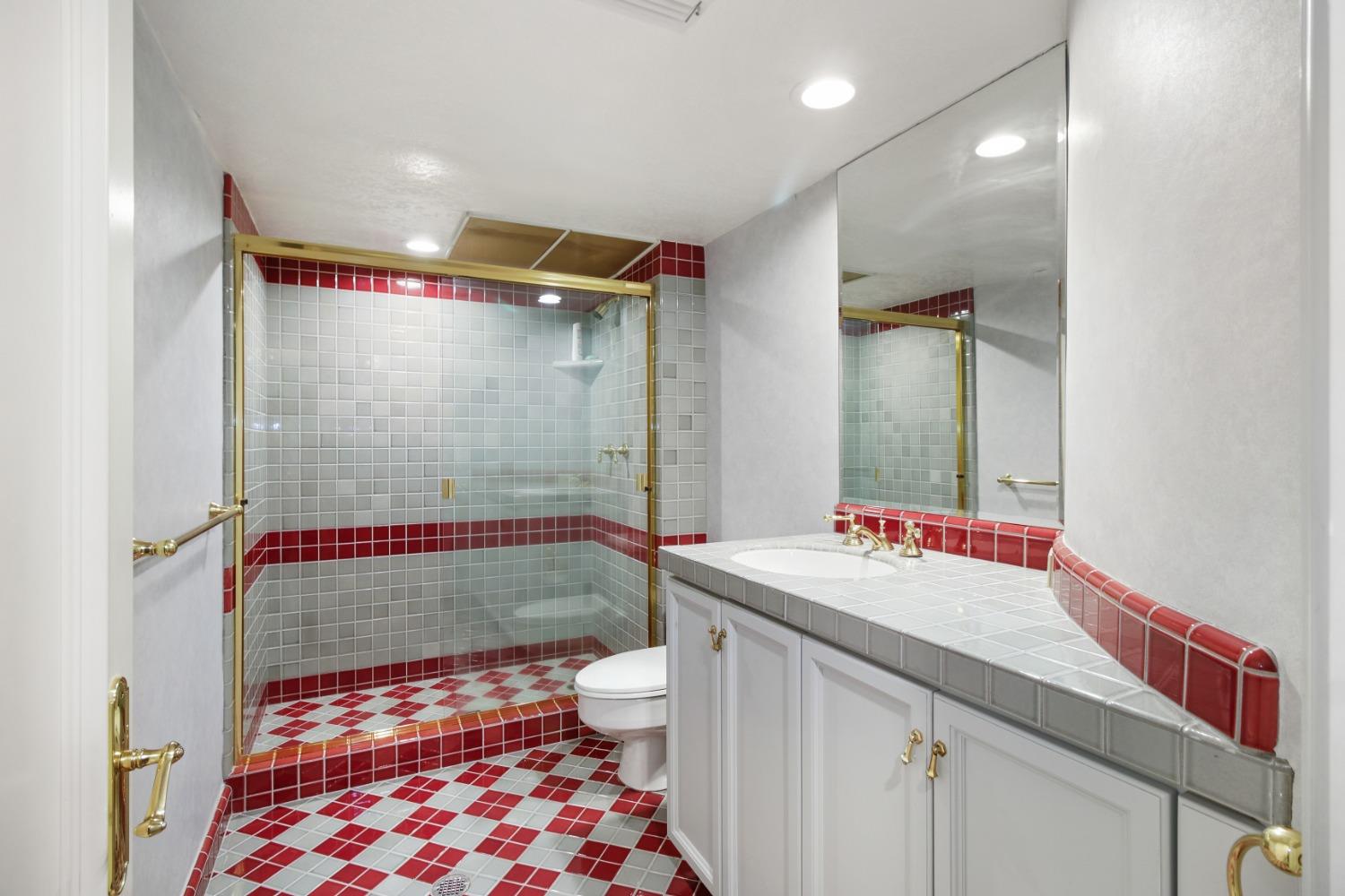 Sacramento, California, 95827, United States, 6 Bedrooms Bedrooms, ,7 BathroomsBathrooms,Residential,Active,1898041