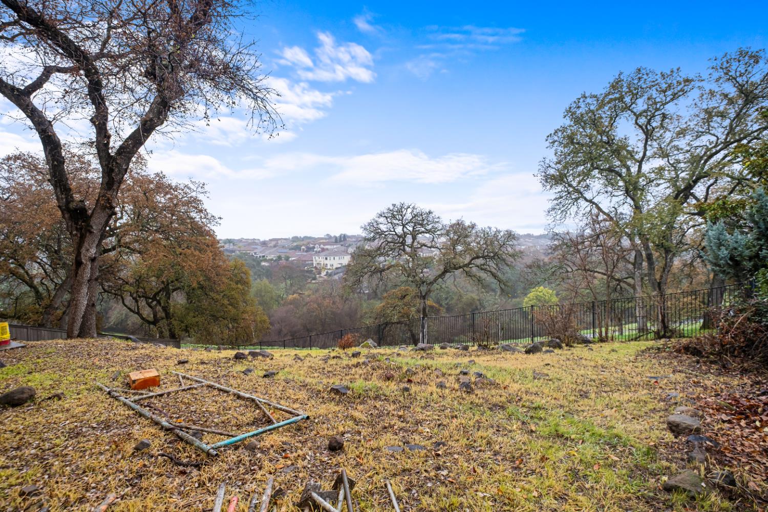 Roseville, California, 95661, United States, 5 Bedrooms Bedrooms, ,4 BathroomsBathrooms,Residential,Active,2006825