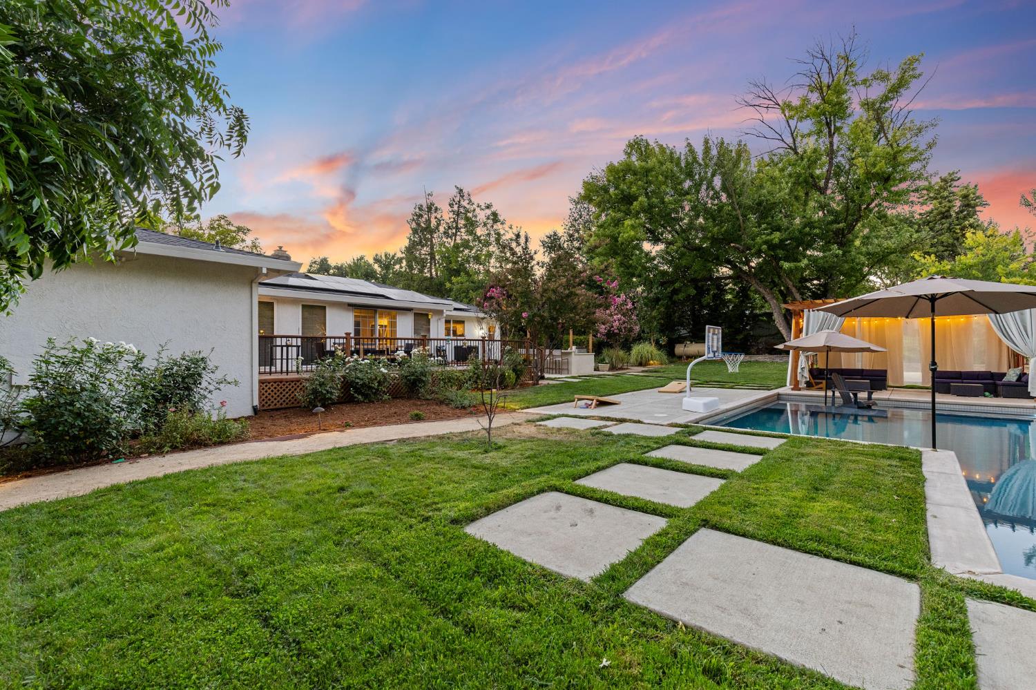 Loomis, California, 95650, United States, 3 Bedrooms Bedrooms, ,2 BathroomsBathrooms,Residential,Pending,1922290