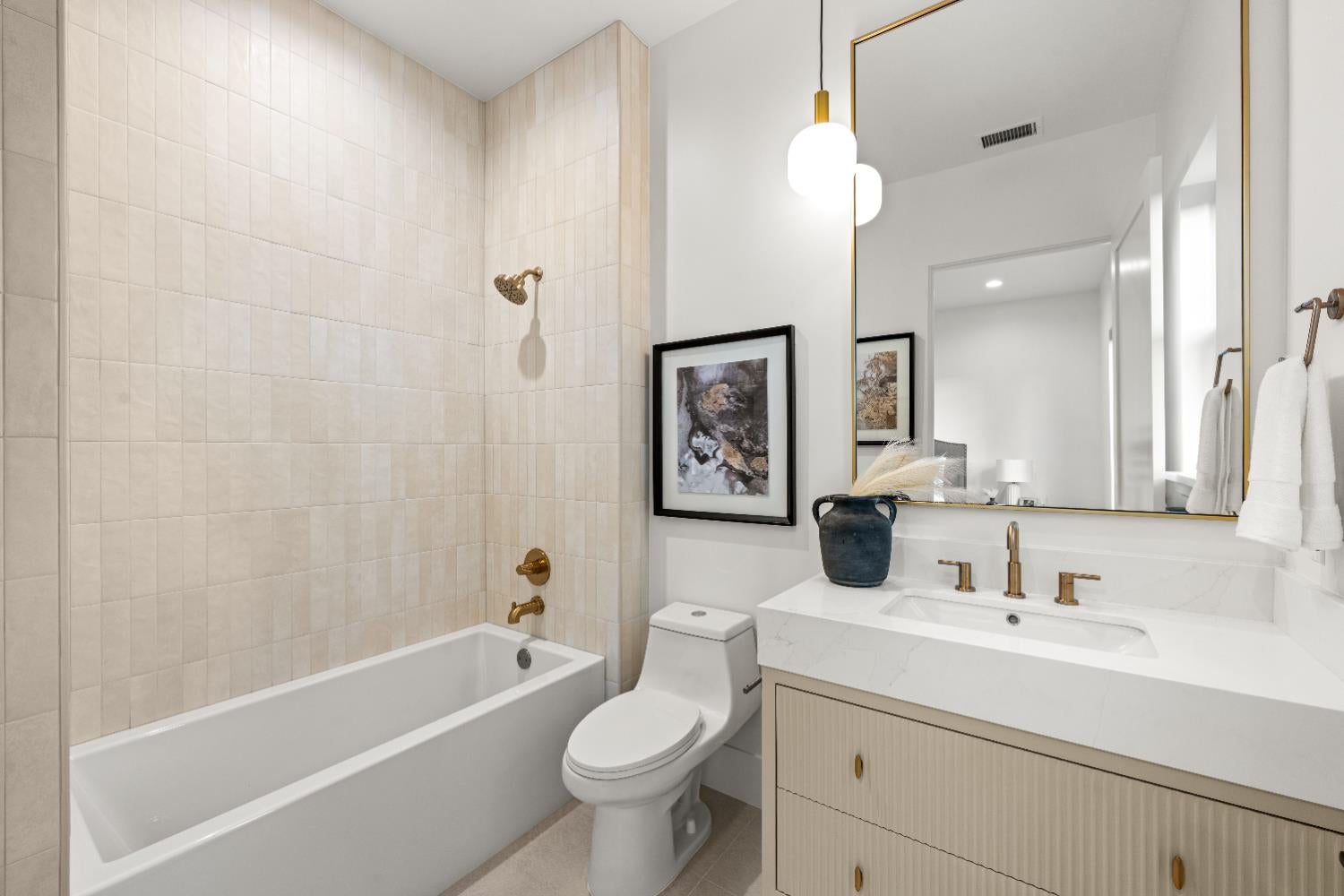 Newcastle, California, 95658, United States, 5 Bedrooms Bedrooms, ,4 BathroomsBathrooms,Residential,Active,2013165