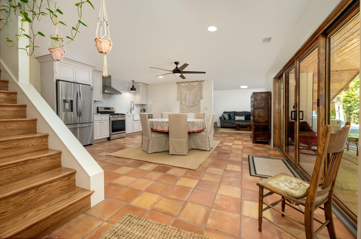 Nevada City, California, 95959, United States, 4 Bedrooms Bedrooms, ,5 BathroomsBathrooms,Residential,Active,1808164