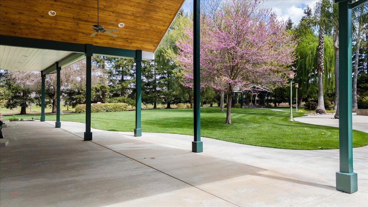 Ripon, California, 95366, United States, 3 Bedrooms Bedrooms, ,5 BathroomsBathrooms,Residential,Active,1808206