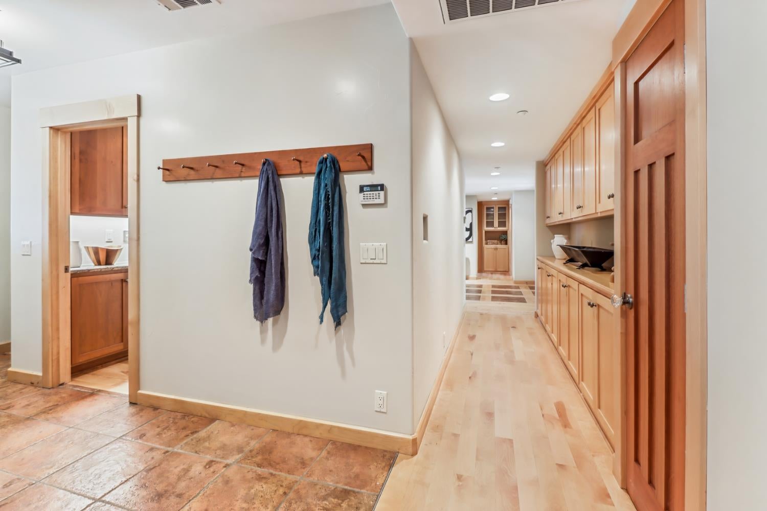 Davis, California, 95616, United States, ,5 BathroomsBathrooms,Residential,Active,1843441