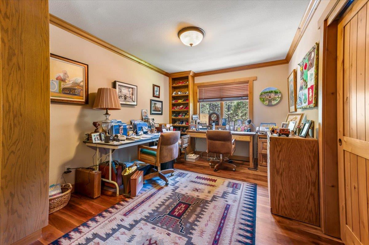 Nevada City, California, 95959, United States, 4 Bedrooms Bedrooms, ,4 BathroomsBathrooms,Residential,Active,2043131