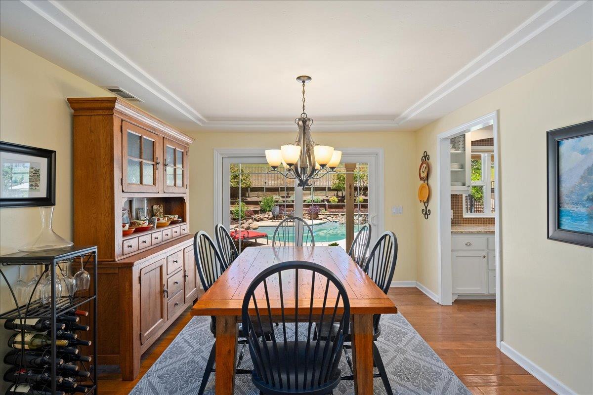 Shingle Springs, California, 95682, United States, 3 Bedrooms Bedrooms, ,3 BathroomsBathrooms,Residential,Active,1823945