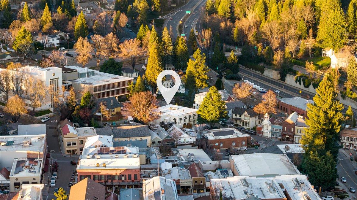 Nevada City, California, 95959, United States, 7 Bedrooms Bedrooms, ,5 BathroomsBathrooms,Residential,Active,2011864