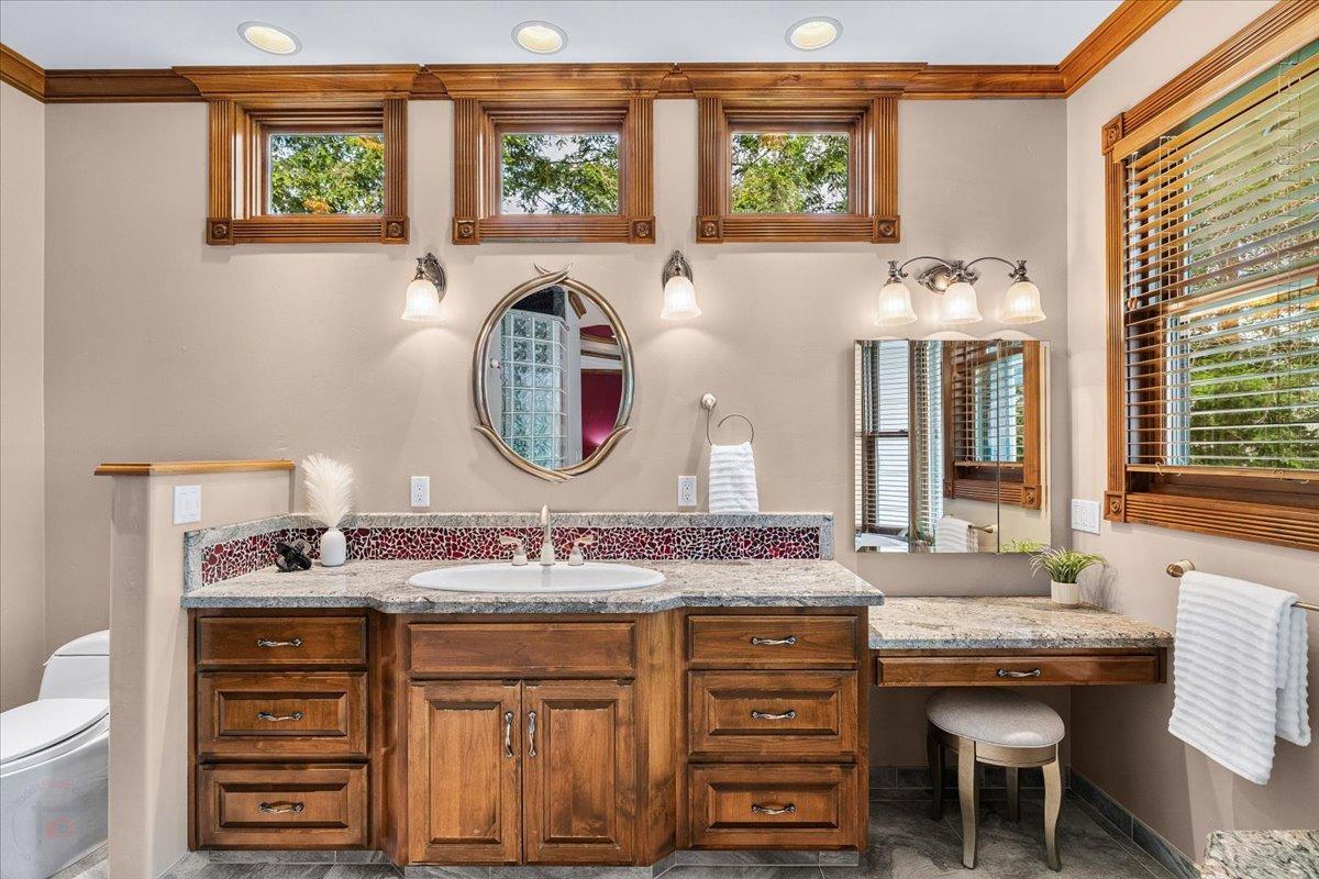 Ripon, California, 95366, United States, 3 Bedrooms Bedrooms, ,5 BathroomsBathrooms,Residential,Active,1808206