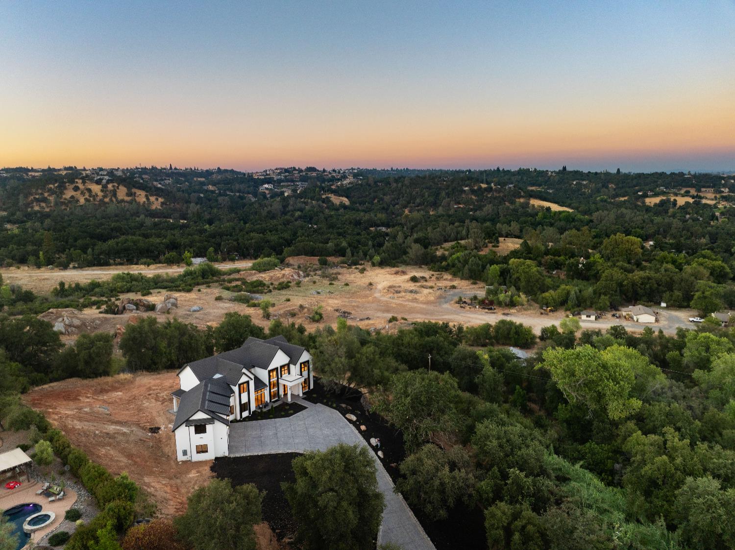 Newcastle, California, 95658, United States, 5 Bedrooms Bedrooms, ,5 BathroomsBathrooms,Residential,Active,1989749