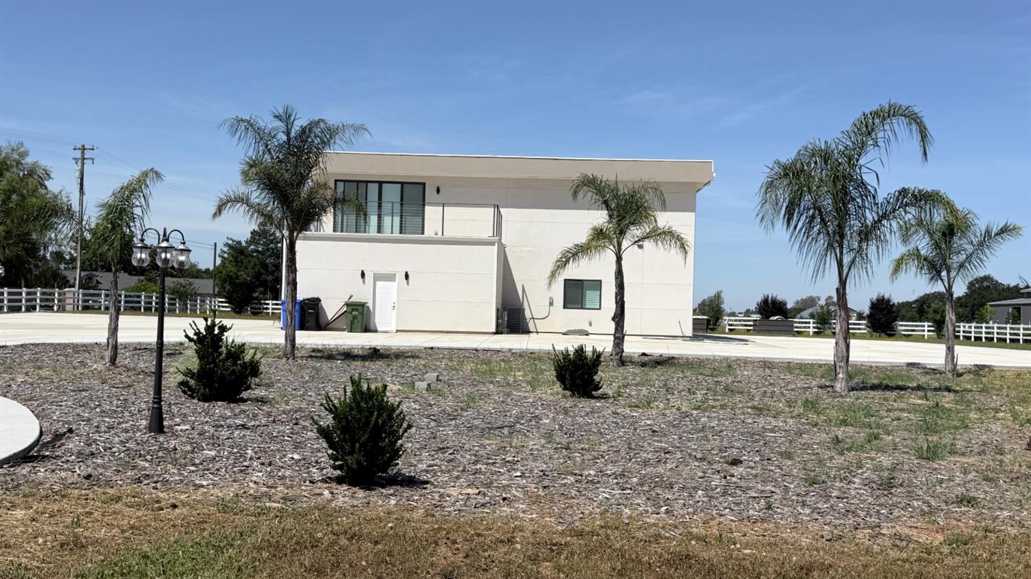 Elk Grove, California, 95624, United States, 6 Bedrooms Bedrooms, ,5 BathroomsBathrooms,Residential,Pending,2045803