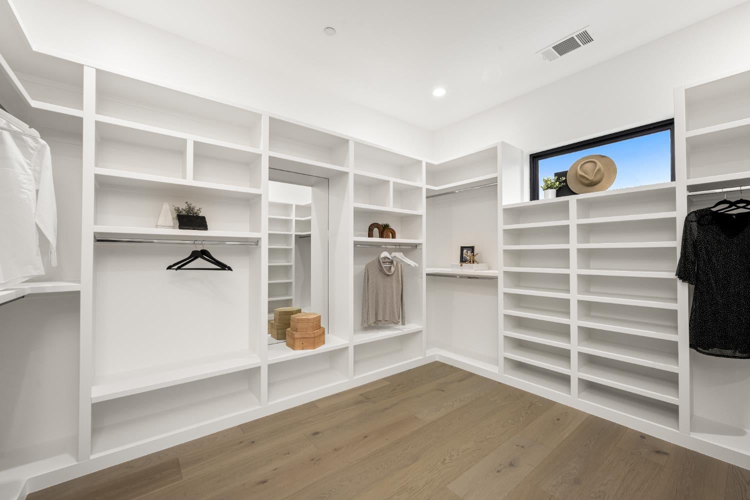 Newcastle, California, 95658, United States, 4 Bedrooms Bedrooms, ,6 BathroomsBathrooms,Residential,Active,1973288