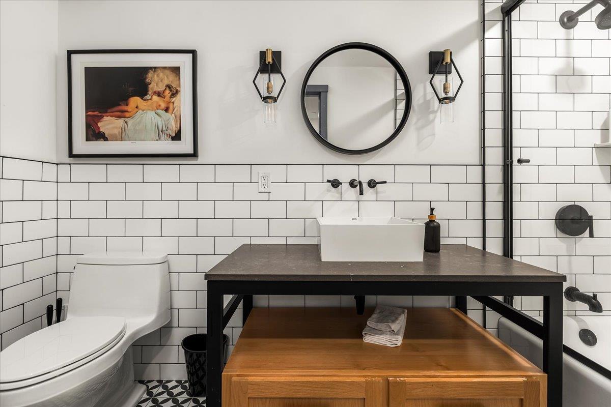 Nevada City, California, 95959, United States, 7 Bedrooms Bedrooms, ,5 BathroomsBathrooms,Residential,Active,2011864