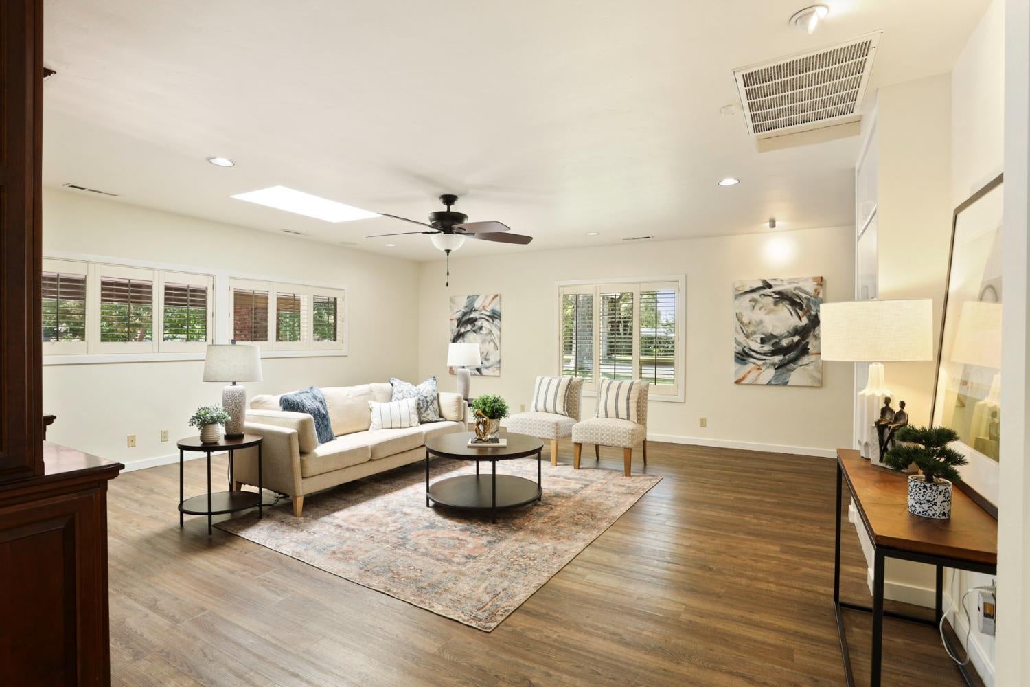 Modesto, California, 95350, United States, 4 Bedrooms Bedrooms, ,3 BathroomsBathrooms,Residential,Active,1877804