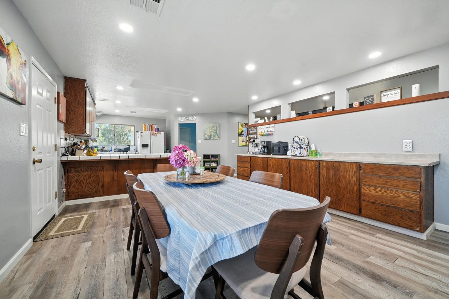 Angels Camp, California, 95222, United States, 3 Bedrooms Bedrooms, ,2 BathroomsBathrooms,Residential,Active,1942399