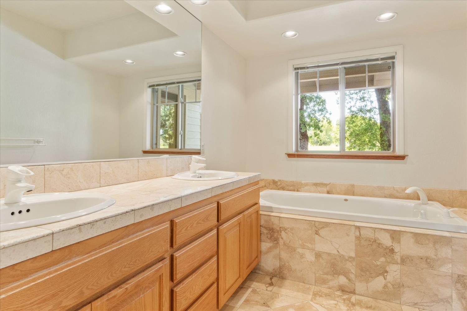 Angels Camp, California, 95222, United States, 3 Bedrooms Bedrooms, ,4 BathroomsBathrooms,Residential,Active,2036048