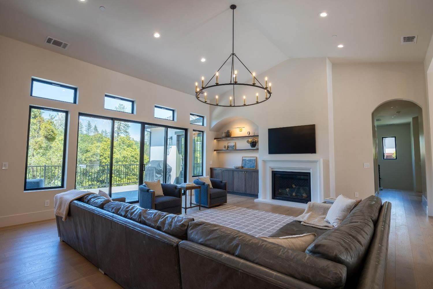 Auburn, California, 95603, United States, 4 Bedrooms Bedrooms, ,4 BathroomsBathrooms,Residential,Active,2017471