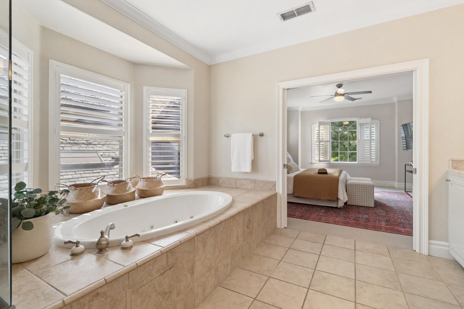 Carmichael, California, 95608, United States, 5 Bedrooms Bedrooms, ,5 BathroomsBathrooms,Residential,Active,1927677