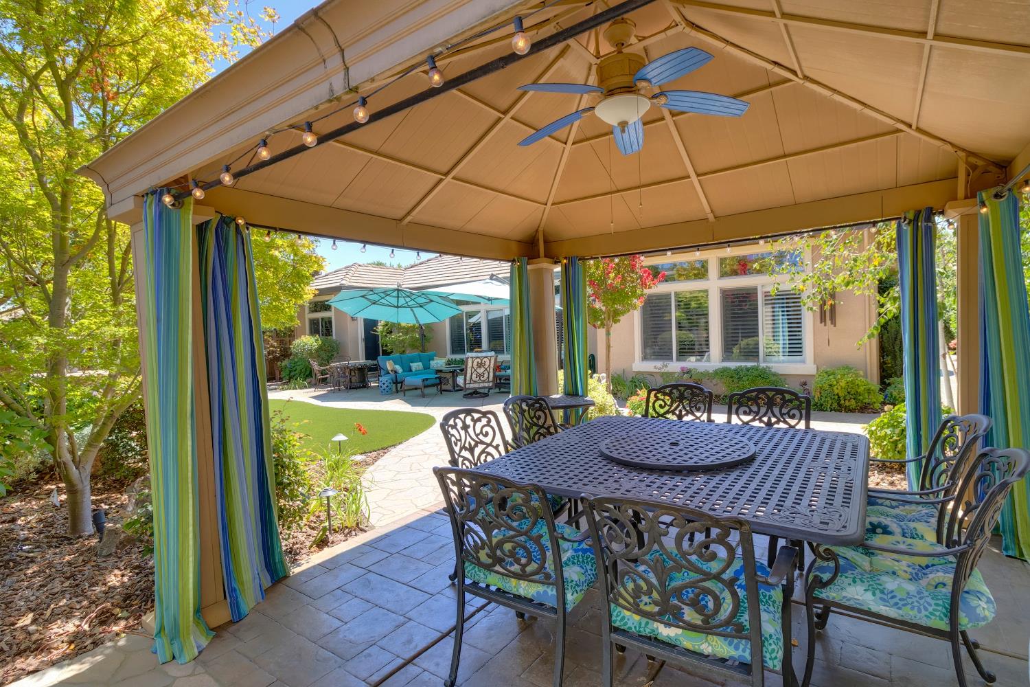 West Sacramento, California, 95605, United States, 4 Bedrooms Bedrooms, ,3 BathroomsBathrooms,Residential,Active,1929784