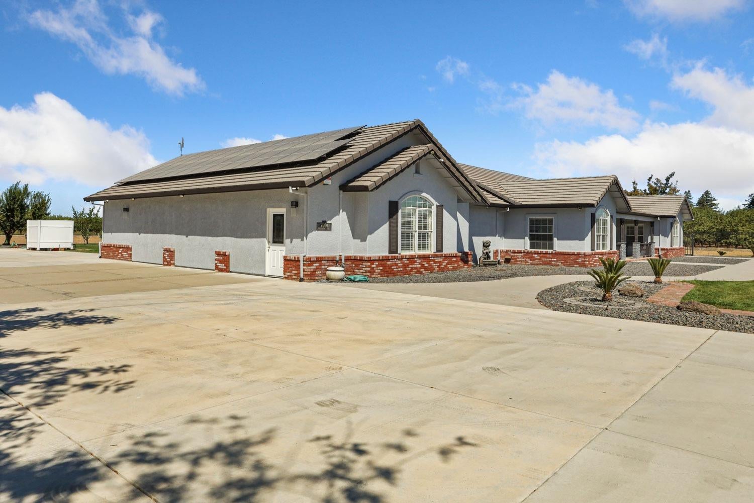 Manteca, California, 95336, United States, 4 Bedrooms Bedrooms, ,3 BathroomsBathrooms,Residential,Active,1946532