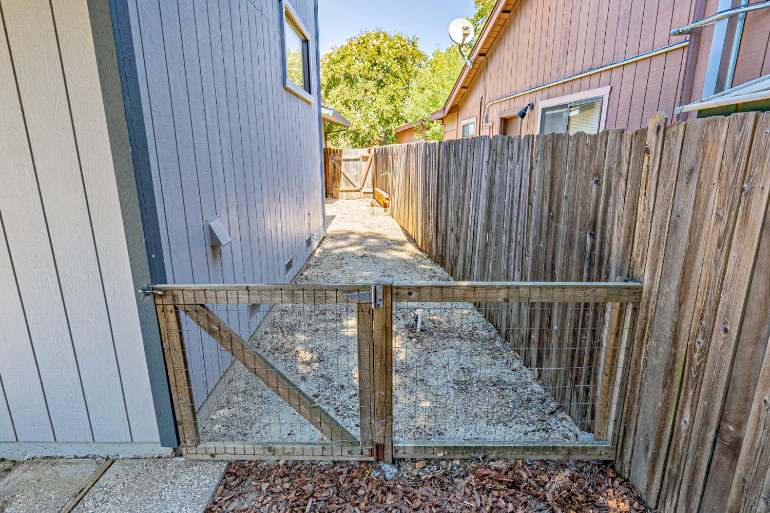 Davis, California, 95616, United States, 4 Bedrooms Bedrooms, ,2 BathroomsBathrooms,Residential,Active,1922306