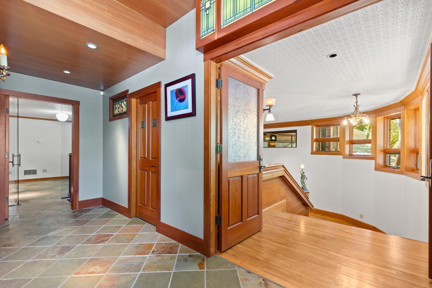Sutter Creek, California, 95685, United States, 2 Bedrooms Bedrooms, ,4 BathroomsBathrooms,Residential,Active,2038151