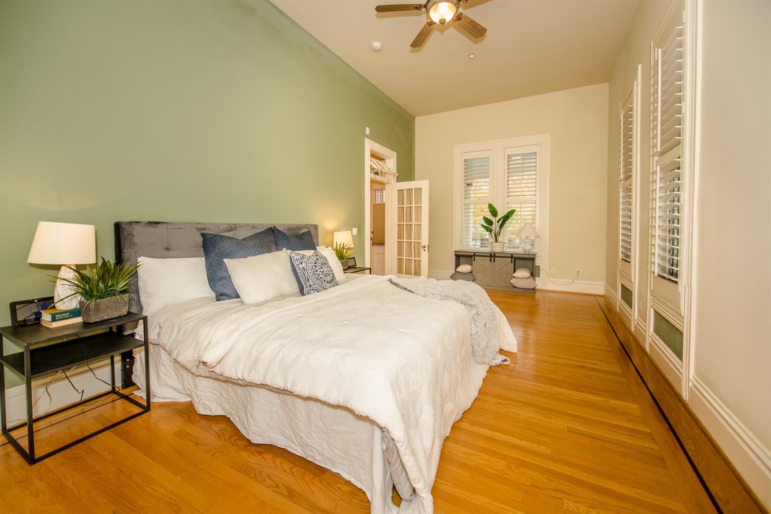 Woodland, California, 95695, United States, 5 Bedrooms Bedrooms, ,4 BathroomsBathrooms,Residential,Active,1843839