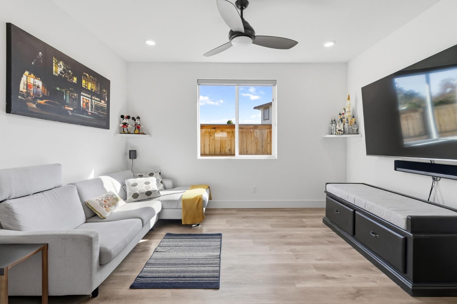 West Sacramento, California, 95605, United States, 3 Bedrooms Bedrooms, ,4 BathroomsBathrooms,Residential,Active,2008265