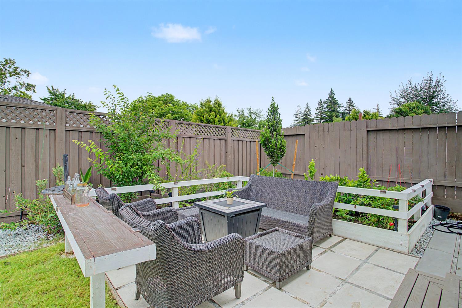 Sacramento, California, 95864, United States, 4 Bedrooms Bedrooms, ,3 BathroomsBathrooms,Residential,Active,2045002