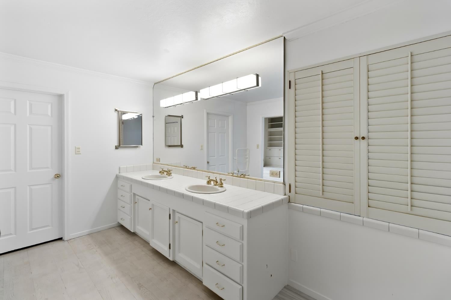 Carmichael, California, 95608, United States, 3 Bedrooms Bedrooms, ,4 BathroomsBathrooms,Residential,Active,2030586