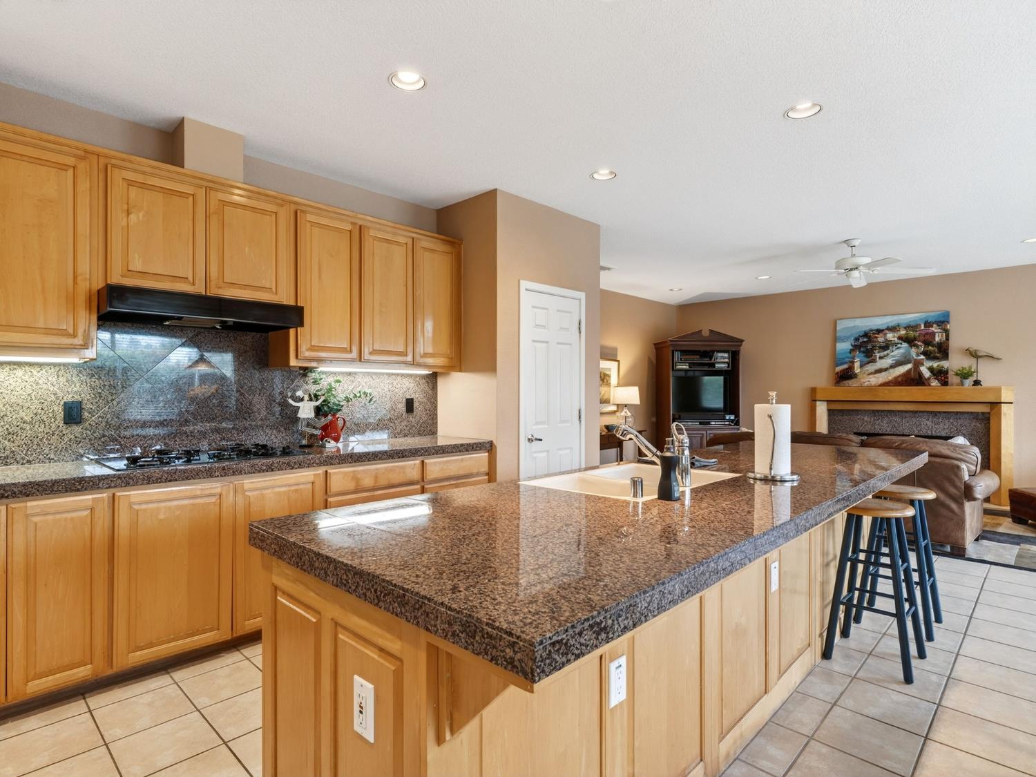 Davis, California, 95616, United States, 4 Bedrooms Bedrooms, ,3 BathroomsBathrooms,Residential,Active,2012895