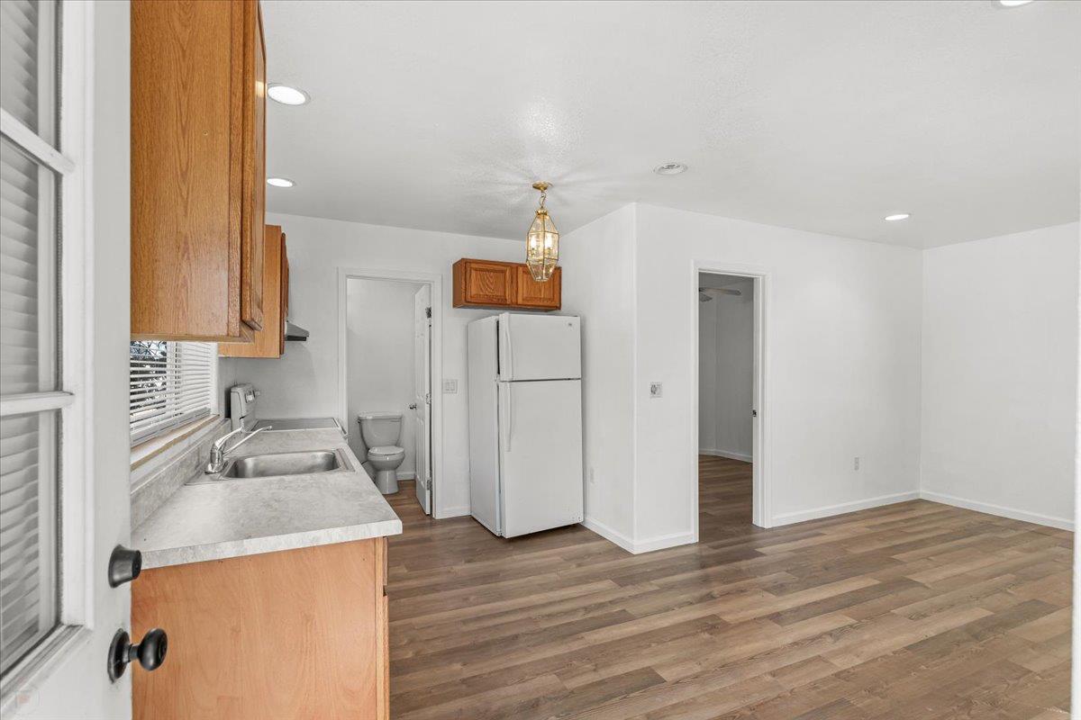 Galt, California, 95632, United States, 3 Bedrooms Bedrooms, ,3 BathroomsBathrooms,Residential,Active,2010524