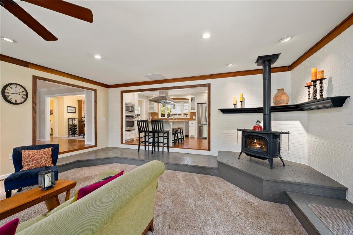 Shingle Springs, California, 95682, United States, 3 Bedrooms Bedrooms, ,3 BathroomsBathrooms,Residential,Active,1823945