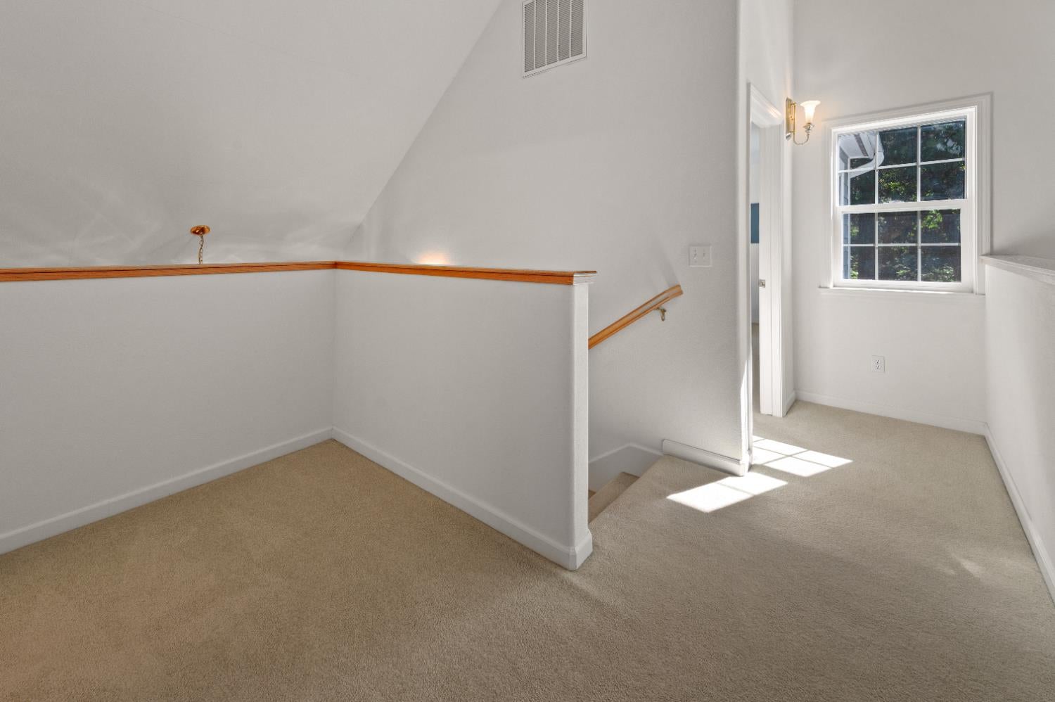 Nevada City, California, 95959, United States, 3 Bedrooms Bedrooms, ,4 BathroomsBathrooms,Residential,Active,1919052