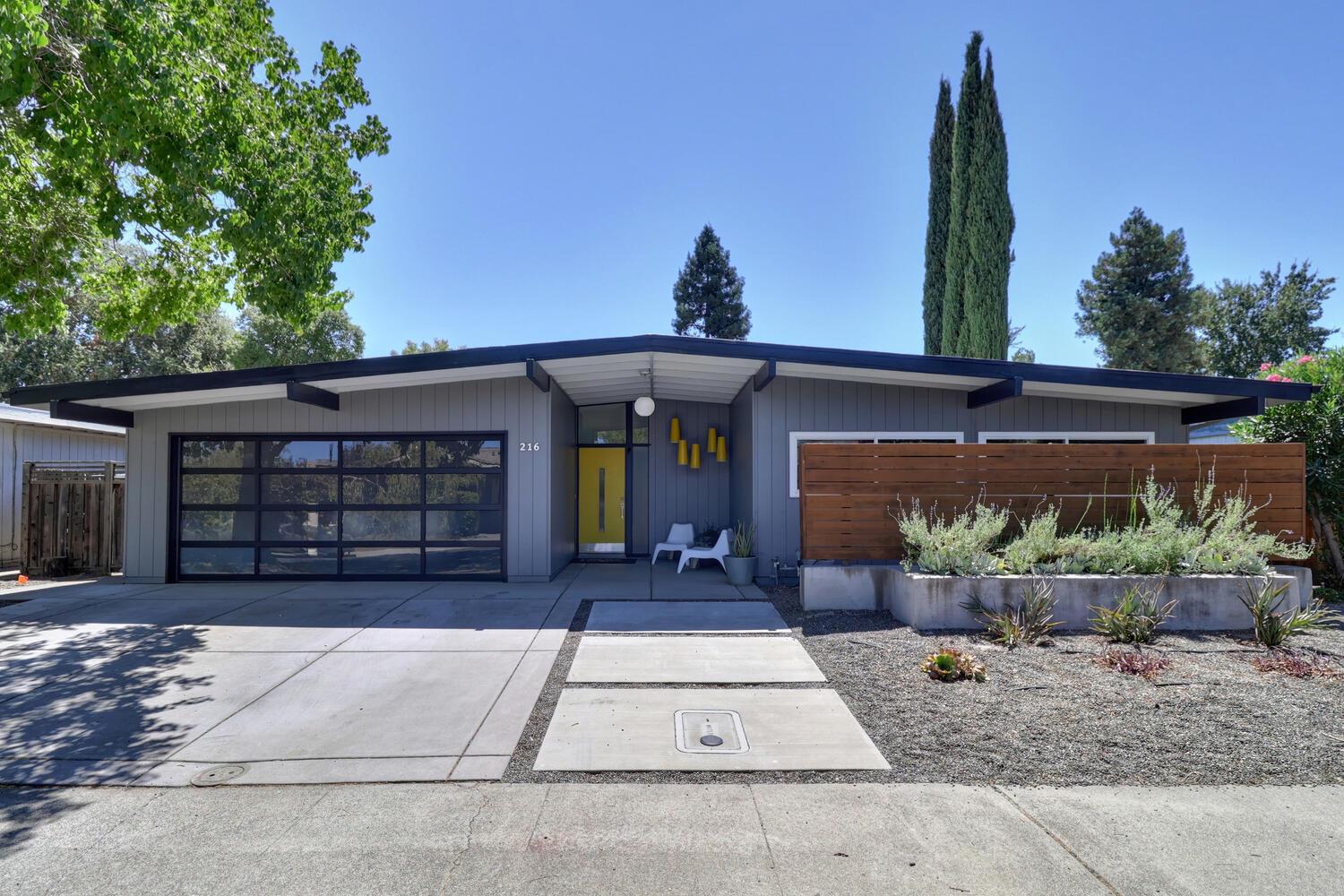 Davis, California, 95616, United States, 4 Bedrooms Bedrooms, ,3 BathroomsBathrooms,Residential,Active,1922279